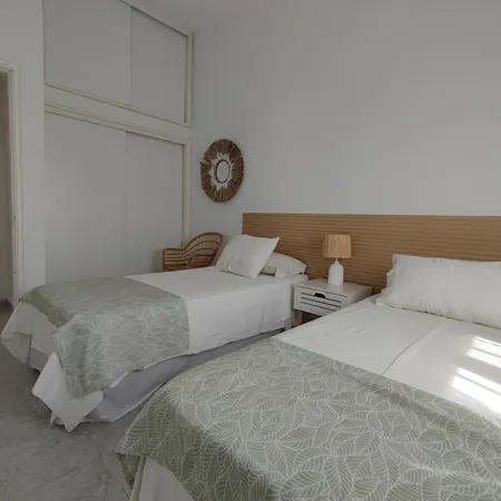 Апартаменти Next Yumbo Center *