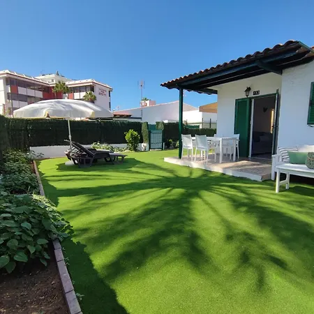 Next Yumbo Center アパート *