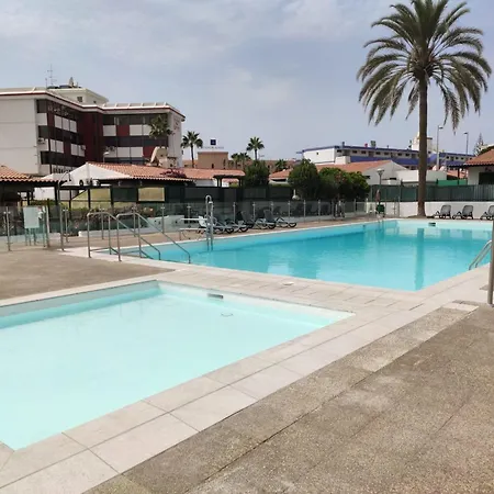 Next Yumbo Center アパート