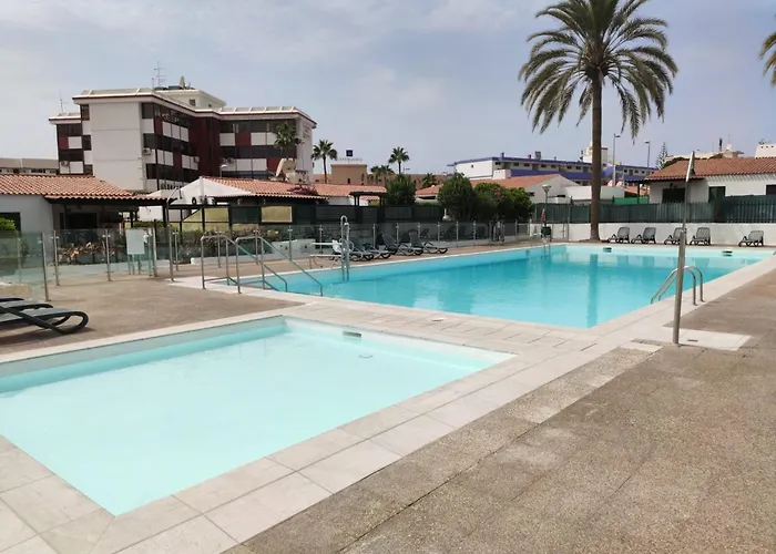 Next Yumbo Center アパート